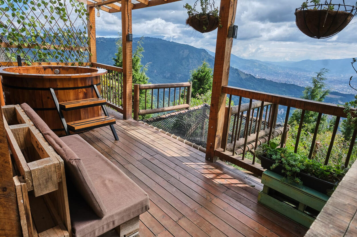 Private Mountainside Treehouses